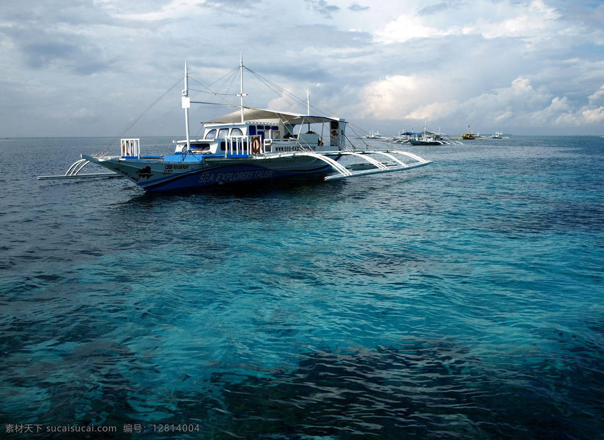 国外旅游 海岸 海滩 旅游摄影 小船 蟹 船 蟹船 独木舟 菲律宾 宝和岛摄影 psd源文件