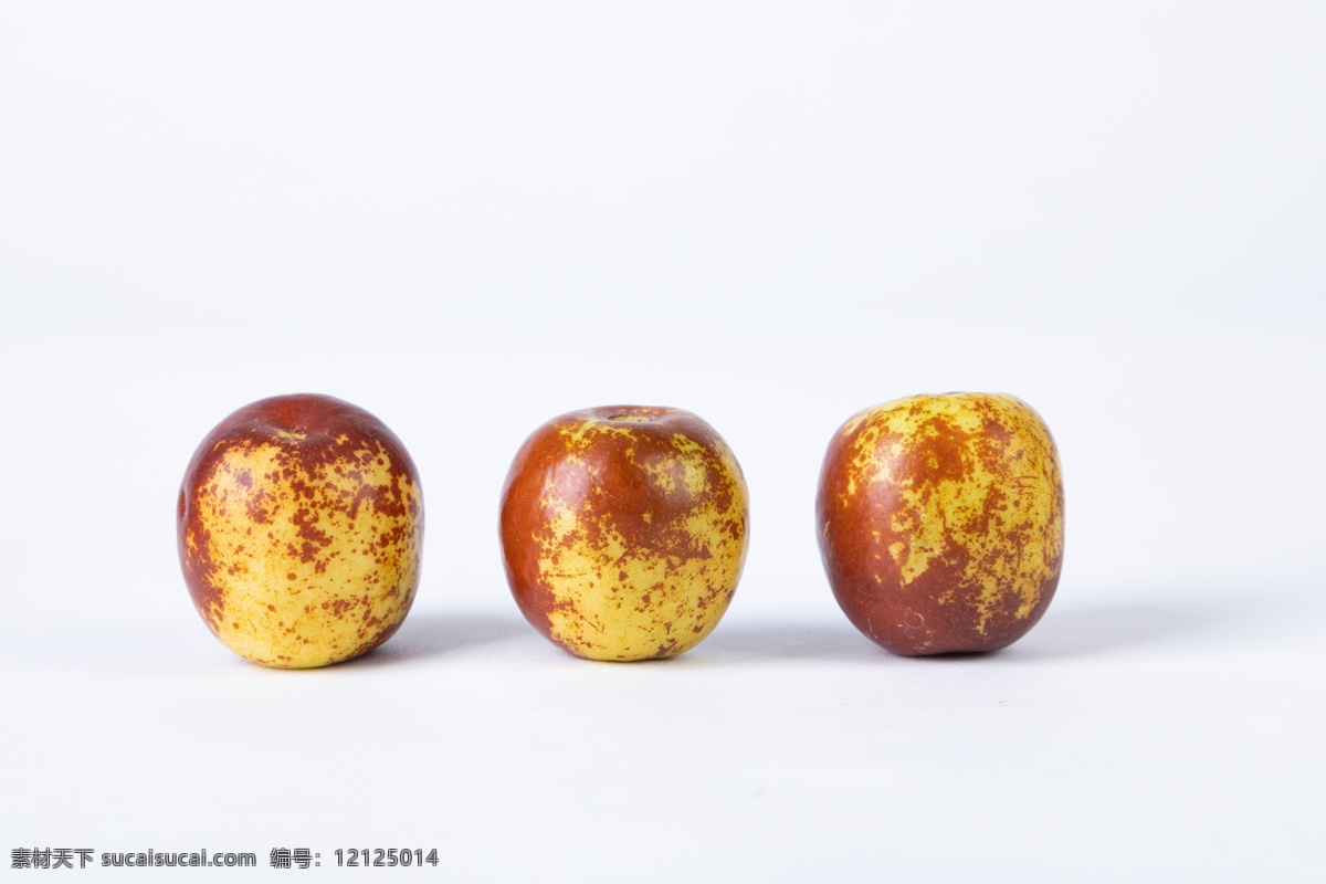 三颗冬枣 美味 脆香 水果 新鲜 冬枣 生物世界