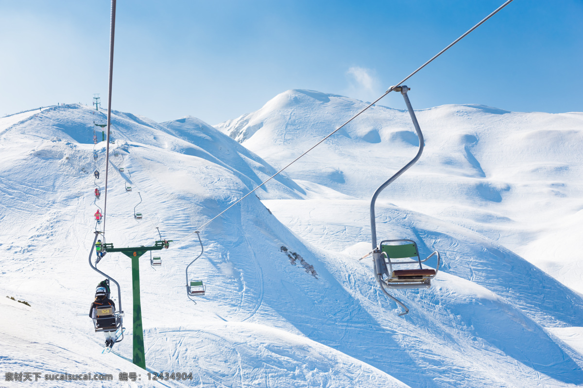 雪山 上 缆车 滑雪场风景 滑雪公园风景 雪地风景 美丽雪景 雪山风景 体育运动 生活百科
