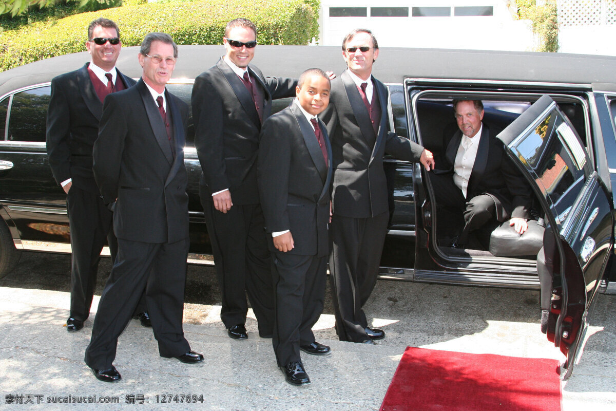 富豪保镖 豪车 加长林肯 一群保镖 富豪 领导 尊贵 下车 红地毯 男性男人 人物图库