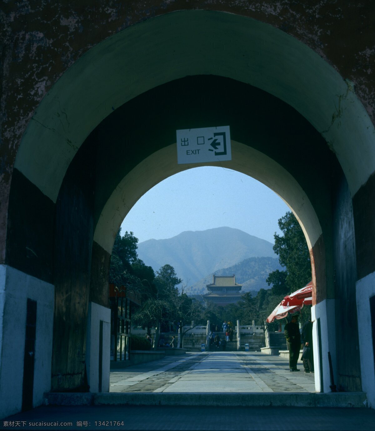 北京 清 十三陵 皇家 园林 城门 楼 洞 远山 宫殿 围栏 北京园林 皇家园林 城门楼洞 清十三陵图片 装饰素材 园林景观设计