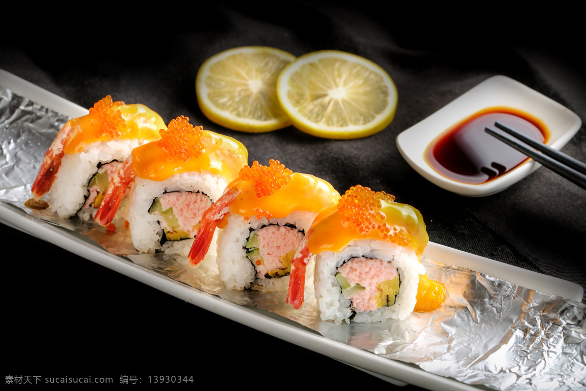 日本料理 寿司 饭团 日本 料理 鱼子酱 美食 食材 蔬菜 餐饮美食 传统美食