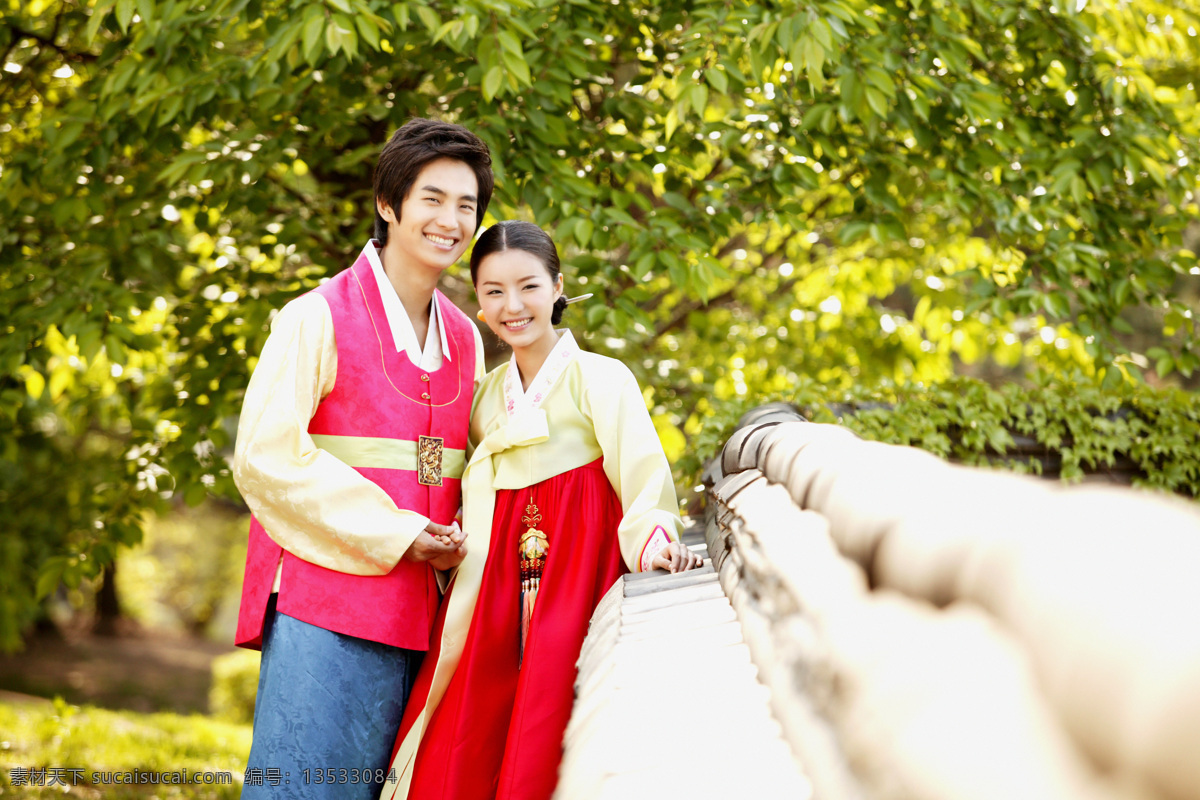 生活 中 仿古 韩国 婚纱 结婚 结婚照 人物摄影 人物图库 生活中的 演戏中的情侣 伉俪 新娘 新郎 psd源文件 儿童 写真 相册 模板