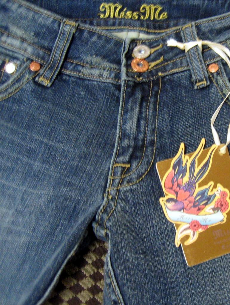 吊牌免费下载 吊牌 服装图案 红色 黄色 紫色 面料图库 服装设计 图案花型