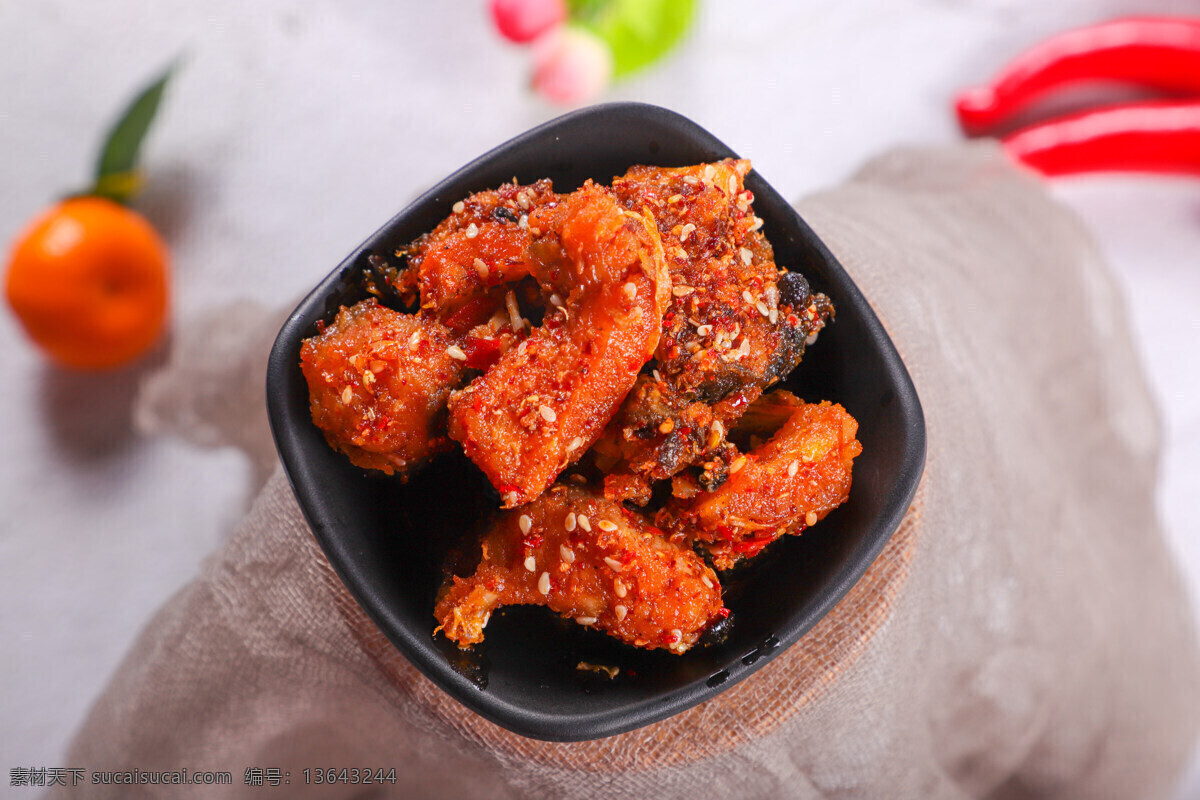 麻辣鱼 辣椒 橘子 饮料 酒水 创意 道具摆置 食物 原料 传统手工美食 碗 俯视 餐饮美食 食物原料
