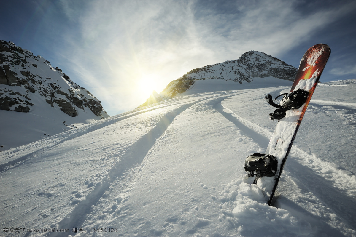 雪地 上 滑雪板 滑雪 雪地运动 体育运动 滑雪运动员 滑雪图片 生活百科