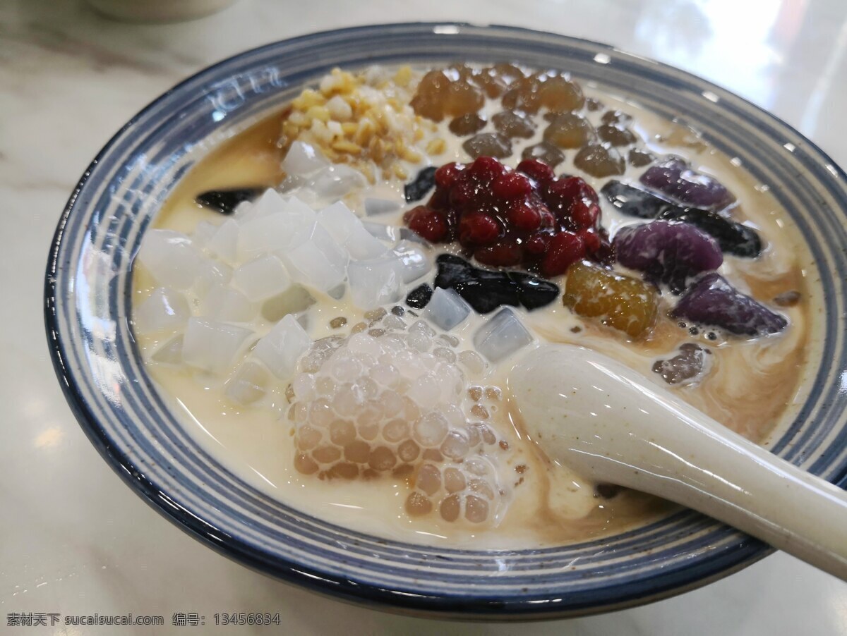 糖水大圆满 西米 红豆 仙草 芋圆 椰果 珍珠 糖水 甜品 薏米 美食 餐饮美食 传统美食