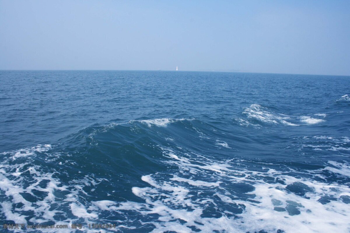 大海 海边景色 蔚蓝的大海 海水 海峡 海湾 海港 天涯海角 海角 海边休闲 海上 海浪 浪花 旅游摄影