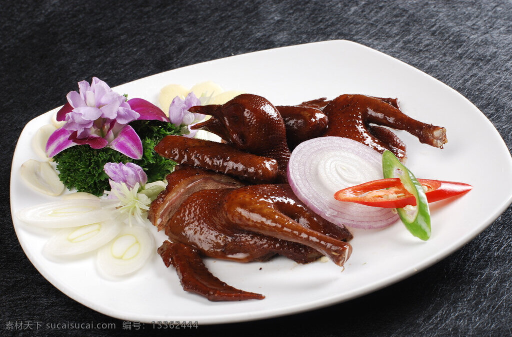豉 油 皇 浸 乳鸽 凉菜 精美凉菜 拍摄图片 高清图片 美食 美食图片 传统美食 餐饮美食