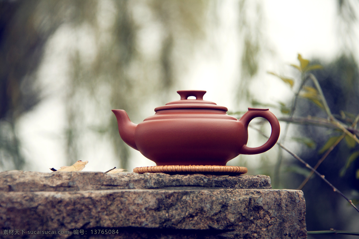紫砂壶 宜兴紫砂 紫砂 茶壶 中国茶壶 中式茶壶 茶文化 中式文化 茶 古典茶壶 古典风 青砖上紫砂壶 文化 文化艺术 传统文化