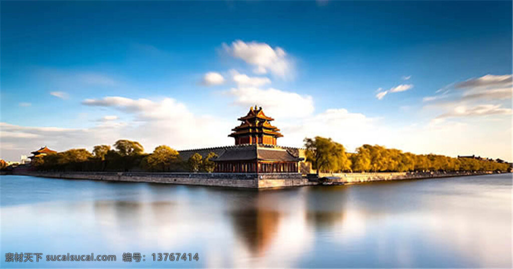 蓝天 白云 下 古典 建筑 风景图片 古城 古典建筑 宫庭 湖水 平静的湖面 蓝天白云 分层素材 海报素材 广告设计模板 psd素材 白色