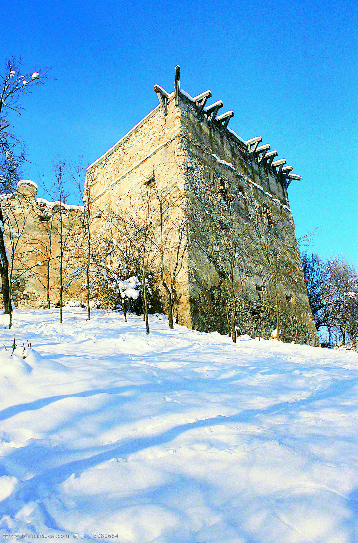 冬季城墙 冬天 下雪 城墙 白雪 白色 黄色 自然景观 自然风景