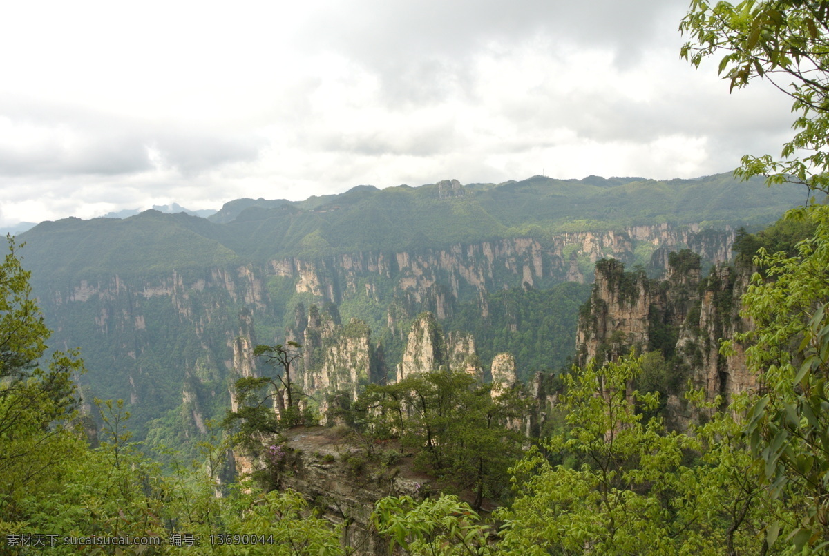 泰山风景 泰山 群山 俯瞰 绿色山脉 山东旅游 摄影作品 国内旅游 旅游摄影