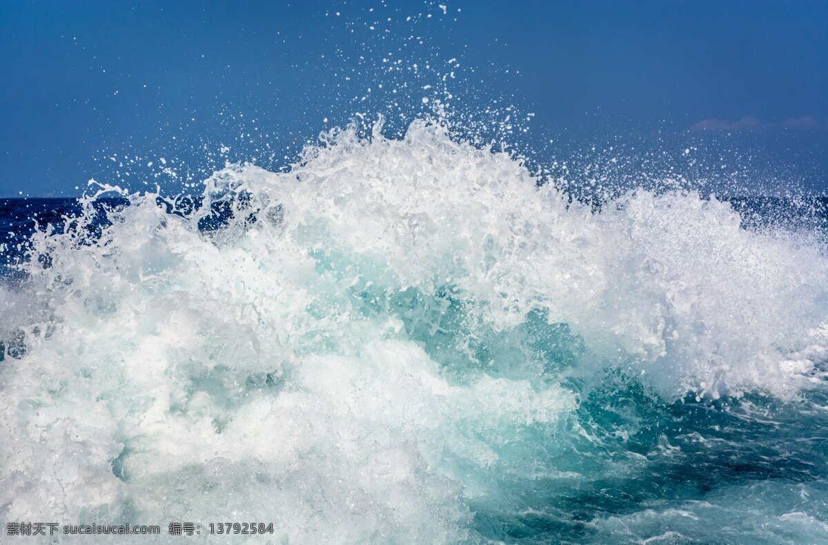 大海 翻滚 浪花 大海图片 海浪海水 惊涛骇浪 蓝蓝的大海 浪花朵朵 蓝天海水 山水风景 自然景观