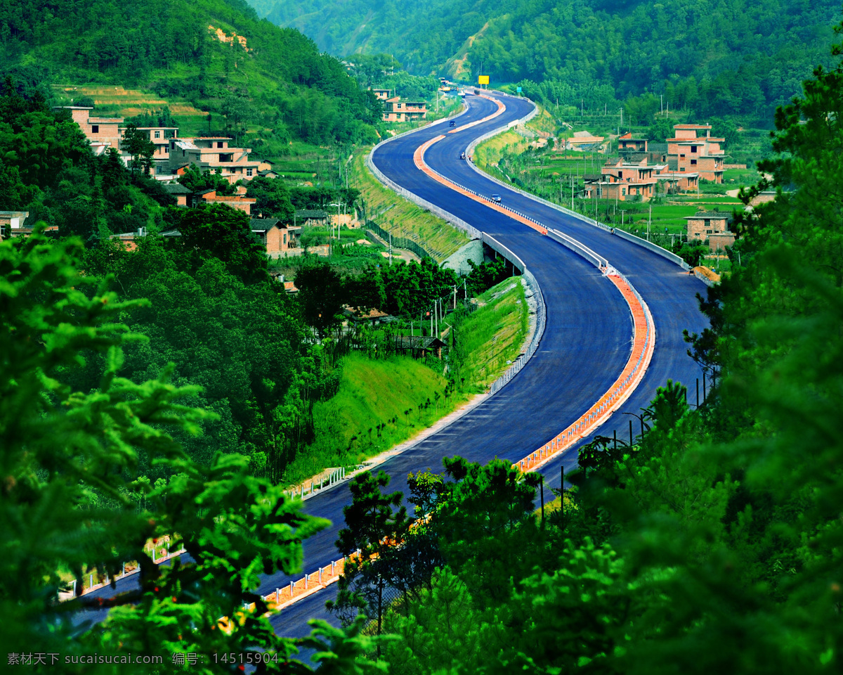 高速公路 自然景观 风景名胜 摄影图库 风景 自然风景 草地 户外风景 蓝天白云 高速 公路 交通工具 现代科技