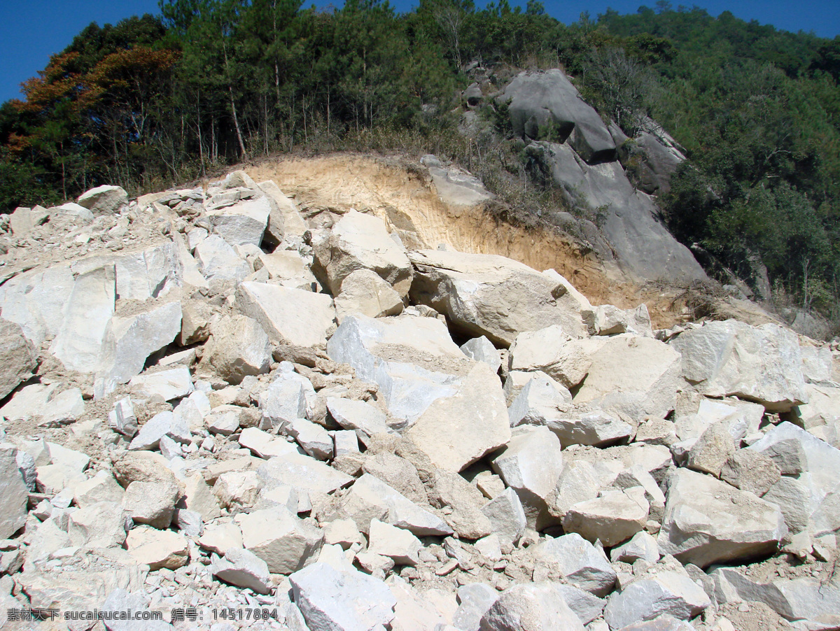 碎石 山脚下 石头 矿山 矿石 山脚下的碎石 碎石头 石头堆 碎石堆 成堆的石头 旅游摄影