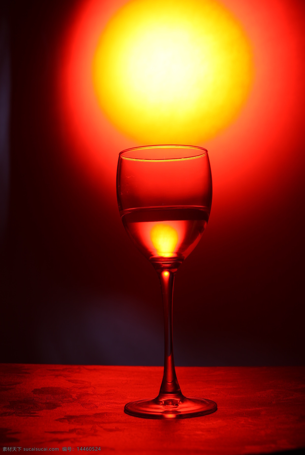 高脚杯 暖调 红酒 红色 玻璃杯 高清 大图 家居 饮料酒水 餐饮美食