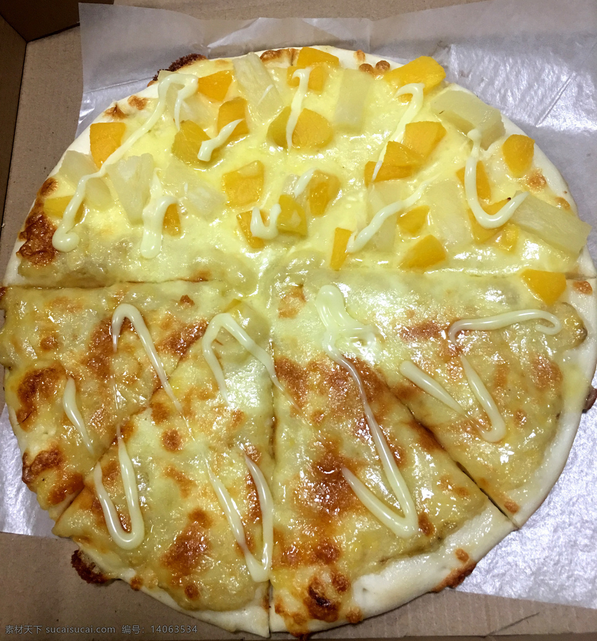 水果披萨 披萨 菠萝披萨 披萨双拼 薄饼披萨 餐饮美食 西餐美食