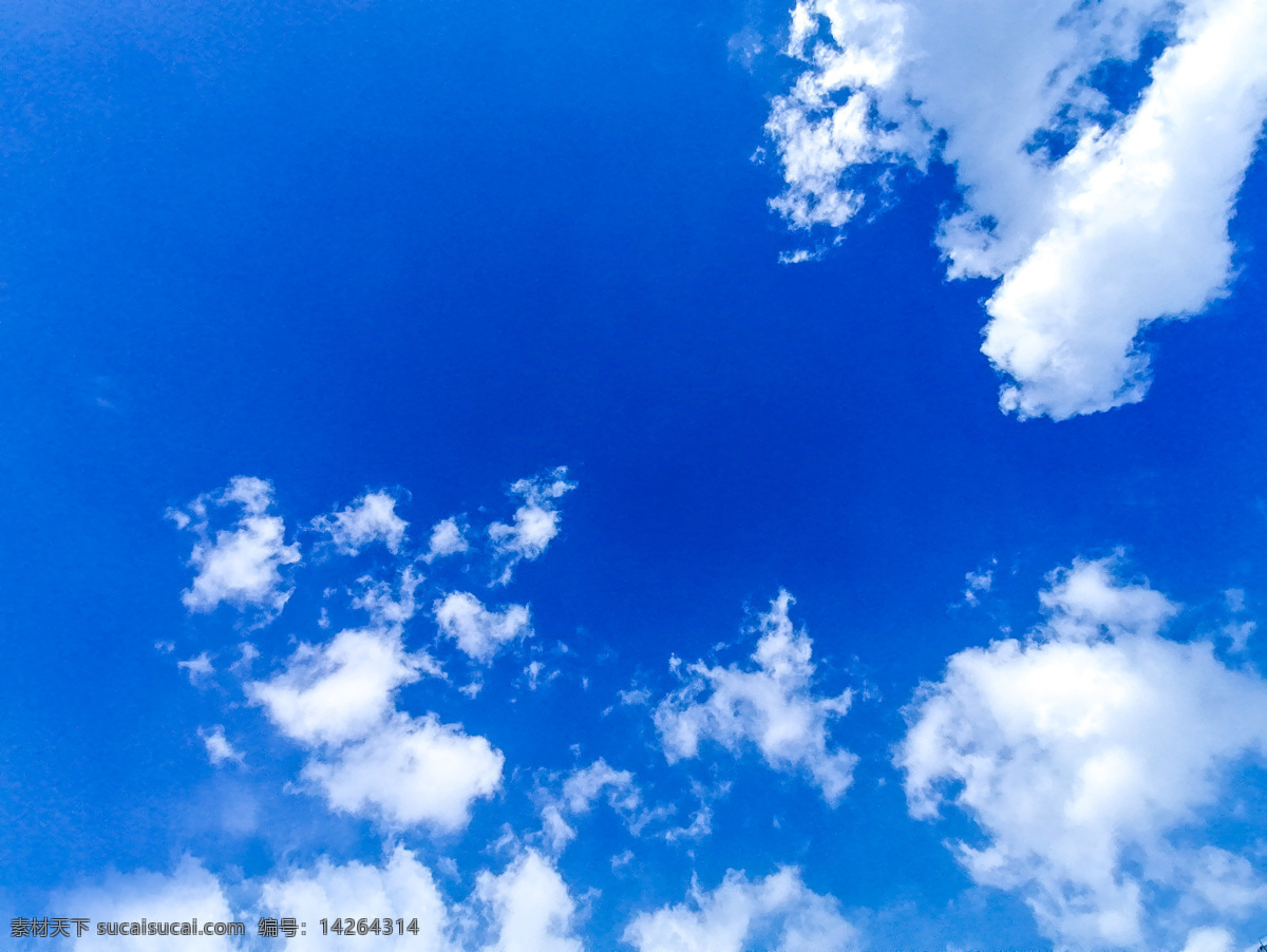 蓝天白云图片 蓝天白云 云朵 天空 蓝天 白云 晴天 多云 壁纸 插画素材 背景素材 海报素材 风景 日光 自然景观 自然风景