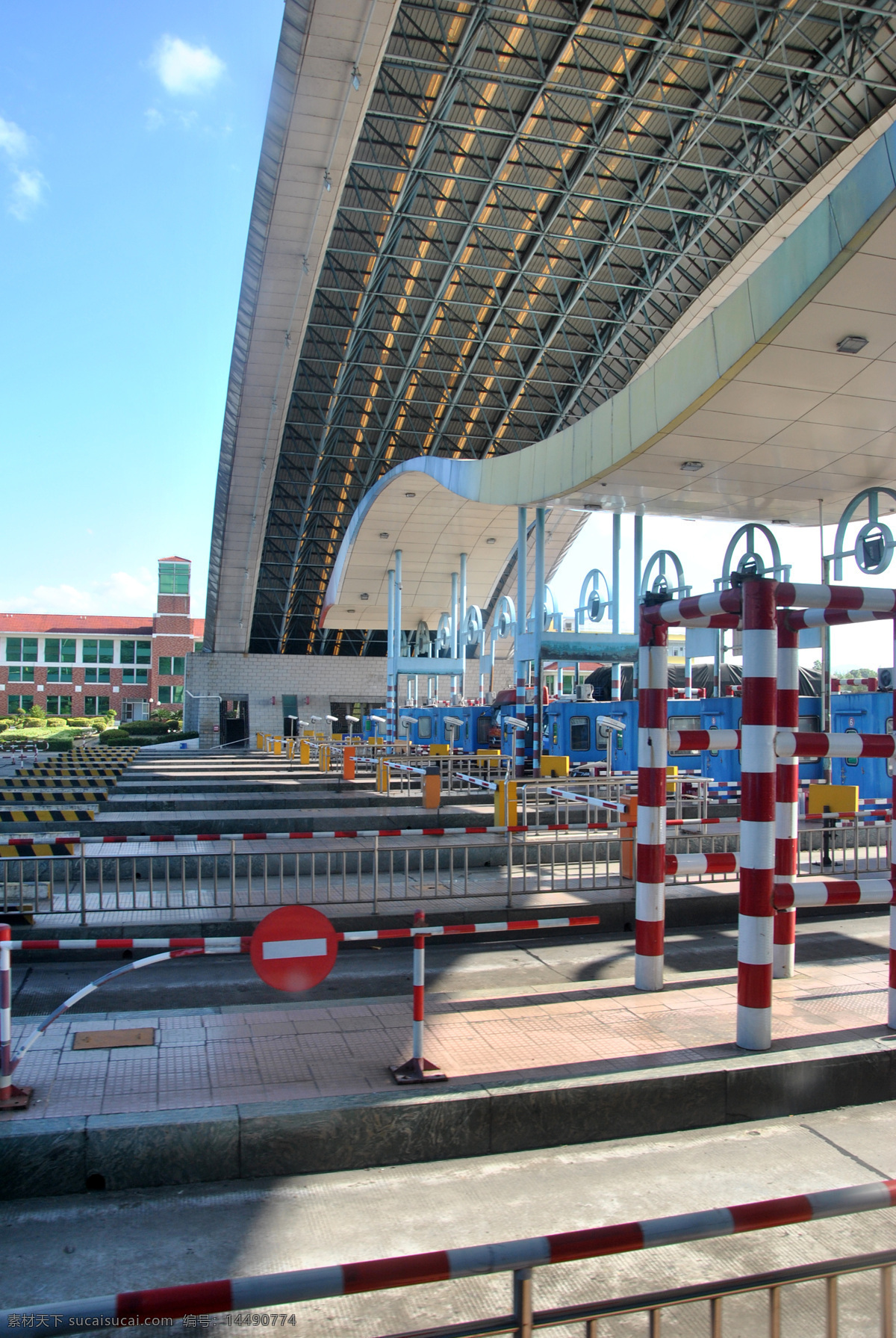 高速公路 收费站 拱顶 车道 蓝天 国内旅游 旅游摄影